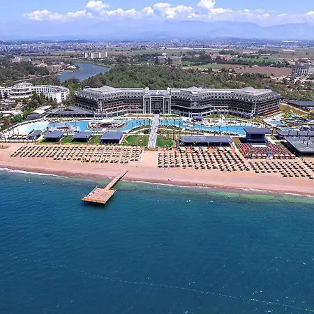 Lago Hotel Resort