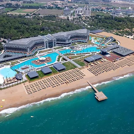 Lago Hotel Resort 5*