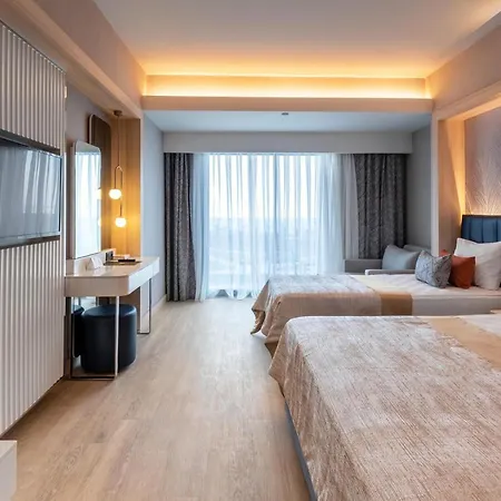 Lago Hotel Resort 5*