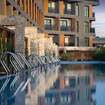 Lago Hotel Resort 5*