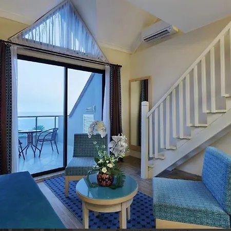 Lago Hotel Resort 5*
