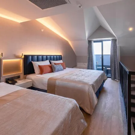 Lago Hotel Resort 5*