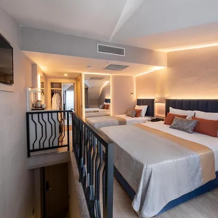 Lago Hotel 5*