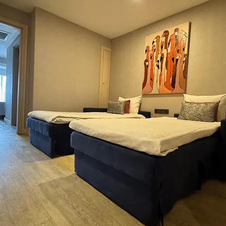 Lago Hotel 5*