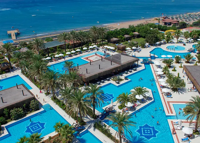 리조트 Lago Hotel 5*