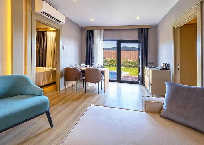 Semesteranläggning (resort) Lago Hotel 5*